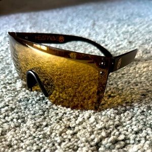 Heatwave sunglasses BRAND NEW!